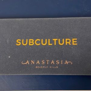 ANASTASIA BEVERLY HILLS “subculture” palette